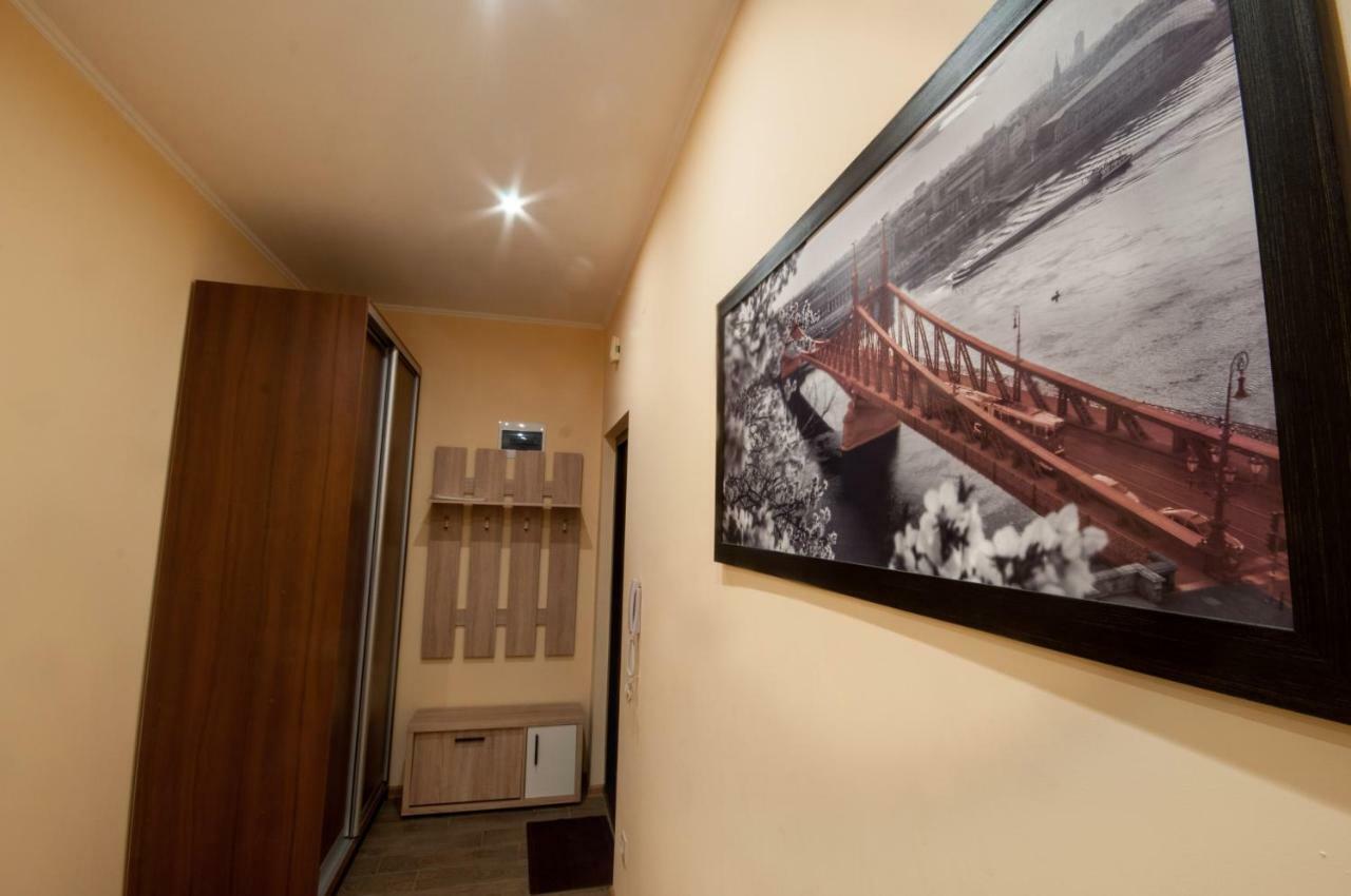 Wonderful Flat On City Center أوزهورود المظهر الخارجي الصورة